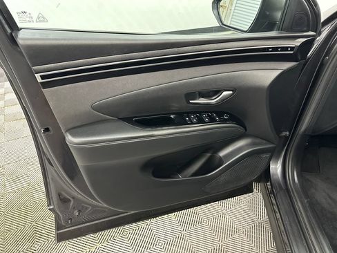Used 2022 Hyundai Tucson Limited FWD image 11