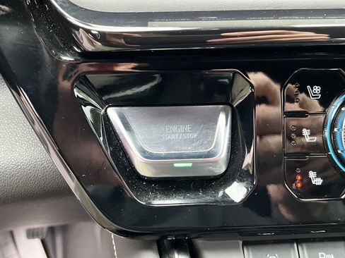 Used 2024 GMC Sierra 1500 AT4X image 17