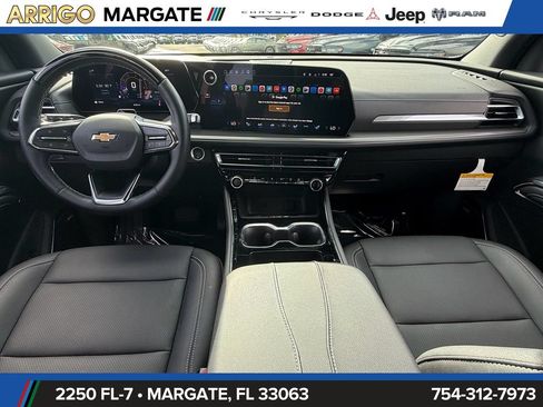 Used 2026 Chevrolet Traverse LT w/ Enhanced Driving Package FWD image 15