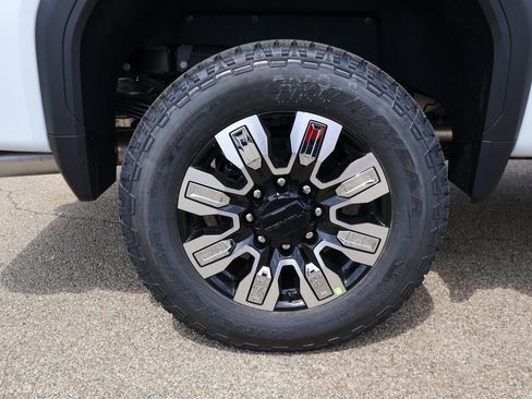 New 2026 GMC Sierra 3500 Denali w/ Denali Reserve Package image 37