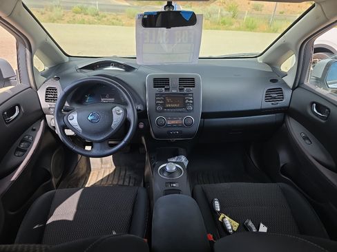 Used 2015 Nissan Leaf S w/ Charge Package FWD image 6