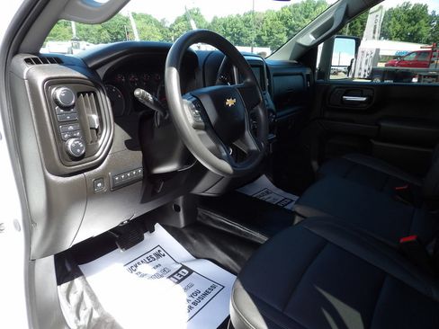 Used 2025 Chevrolet Silverado 3500 W/T w/ WT Convenience Package AWD/4WD image 16