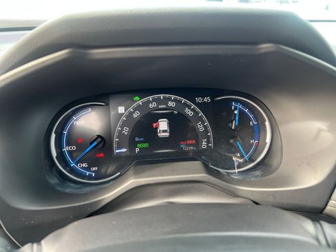 Used 2025 Toyota RAV4 LE image 40