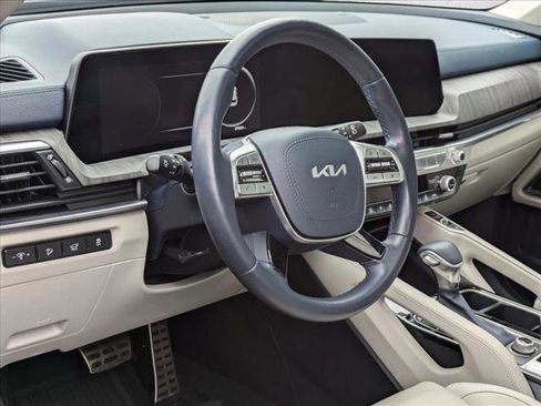 Used 2024 Kia Telluride SX image 10