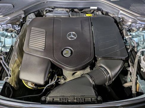 Certified 2025 Mercedes-Benz GLC 300 image 25