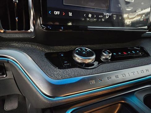 New 2025 Ford Expedition Tremor image 14