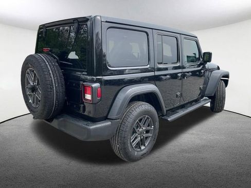 Used 2025 Jeep Wrangler Unlimited Sport AWD/4WD image 13
