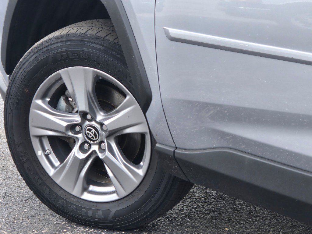Used 2024 Toyota RAV4 LE AWD/4WD image 14