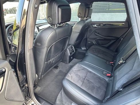 Used 2018 Porsche Macan Sport Edition image 31