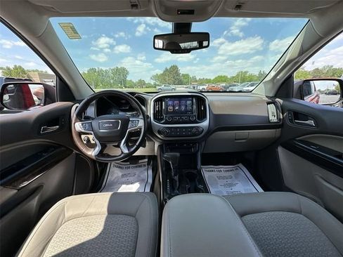 Certified 2018 GMC Canyon SLE w/ SLE Convenience Package AWD/4WD image 18
