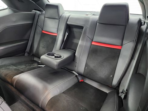 Used 2014 Dodge Challenger SRT8 image 9