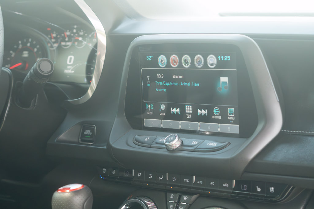 Used 2018 Chevrolet Camaro SS w/ LPO, Ground Effects Package RWD image 39