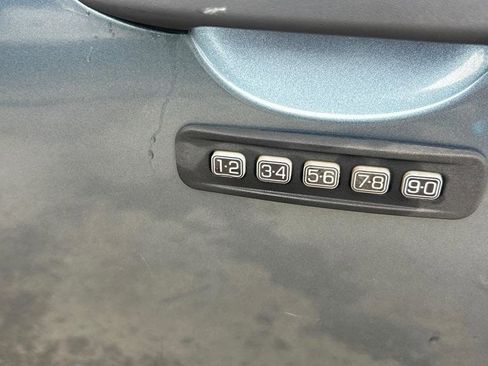 Used 2011 Ford Escape XLT w/ Class II Trailer Tow Pkg image 3