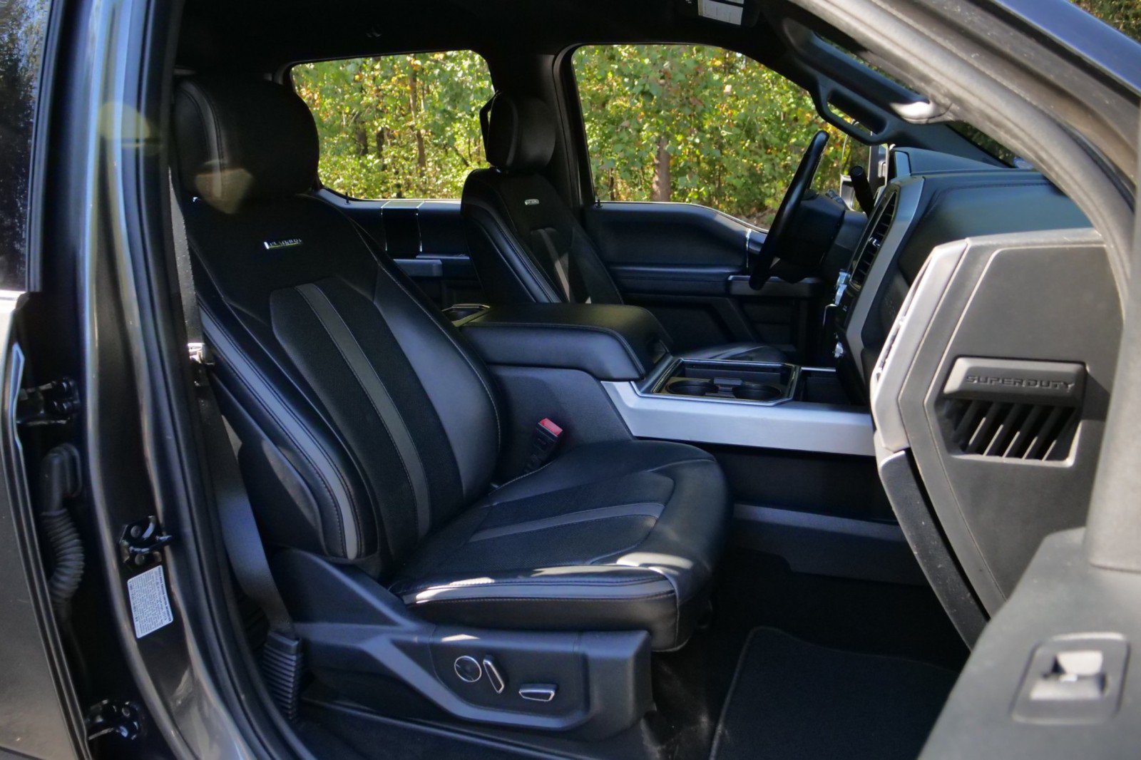 Used 2019 Ford F350 Platinum AWD/4WD image 43