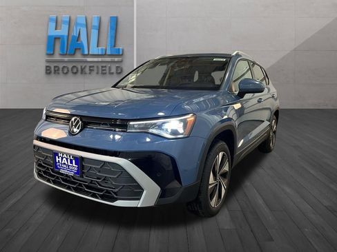 New 2026 Volkswagen Taos SE AWD/4WD image 1