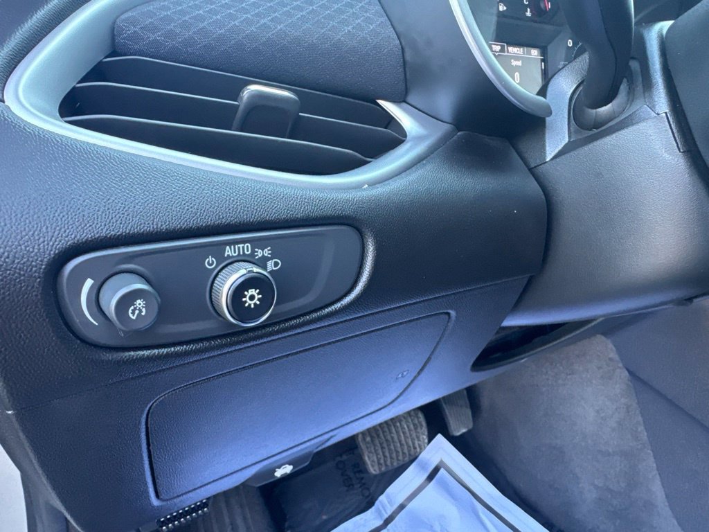 Used 2024 Chevrolet Malibu LT FWD image 18
