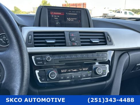 Used 2018 BMW 320i Sedan image 16