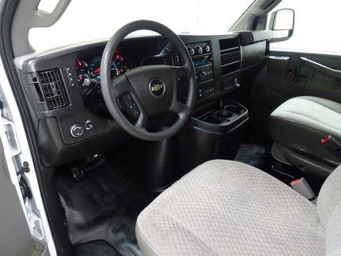 Used 2019 Chevrolet Express 3500 w/ Driver Convenience Package RWD image 21