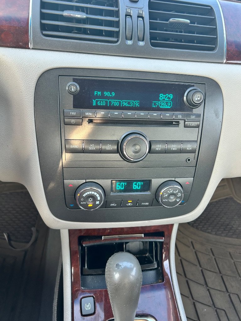 Used 2007 Buick Lucerne CXL w/ Luxury Package FWD image 11