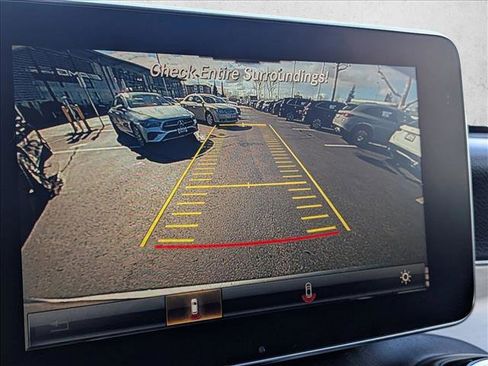 Used 2019 Mercedes-Benz GLC 300 4MATIC image 14