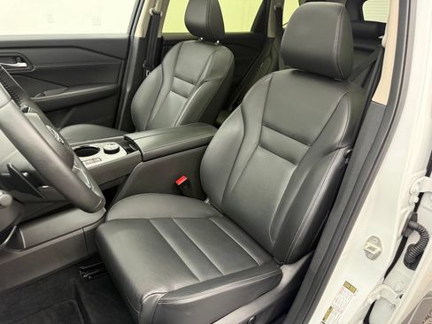 Used 2024 Nissan Rogue SL w/ SL Premium Package AWD/4WD image 24