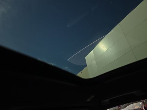 Used 2025 BMW X3 xDrive30i w/ Premium Package image 32