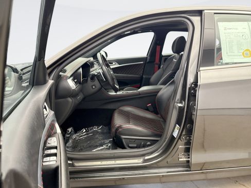 Used 2023 Genesis G70 3.3T w/ Sport Prestige Package image 10