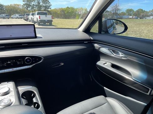 Used 2023 Genesis GV70 2.5T image 25