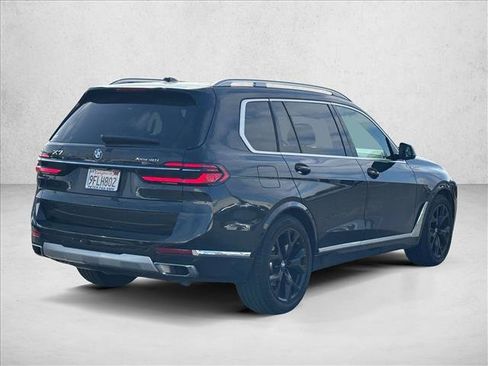 Certified 2023 BMW X7 xDrive40i w/ Climate Comfort Package image 5