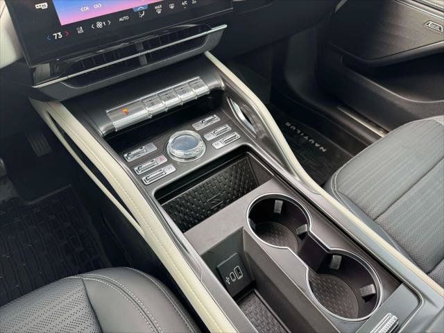 Certified 2025 Lincoln Nautilus Reserve AWD/4WD image 31