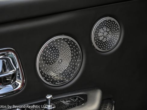 Used 2021 Rolls-Royce Cullinan Black Badge image 20