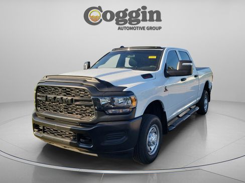 Used 2024 RAM 2500 Tradesman AWD/4WD image 2