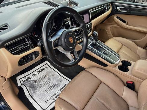 Used 2020 Porsche Macan AWD/4WD image 26
