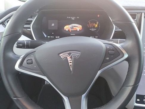 Used 2016 Tesla Model S 60 image 12