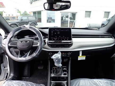 New 2026 Jeep Compass Limited AWD/4WD image 15