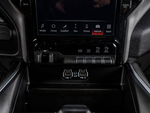 Used 2024 RAM 3500 Big Horn w/ Night Edition image 26