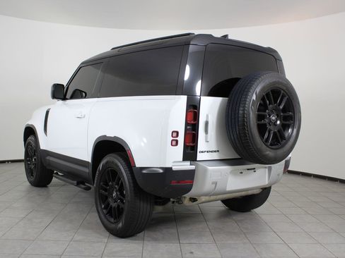 Used 2023 Land Rover Defender 90 S image 3