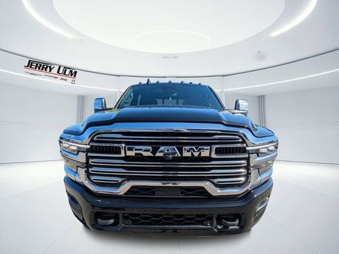Used 2026 RAM 3500 Laramie AWD/4WD image 7