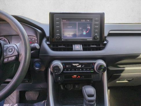 Used 2022 Toyota RAV4 XLE image 14