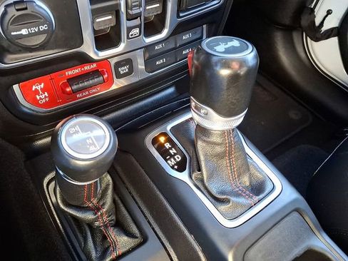 Used 2020 Jeep Wrangler Unlimited Rubicon AWD/4WD image 14
