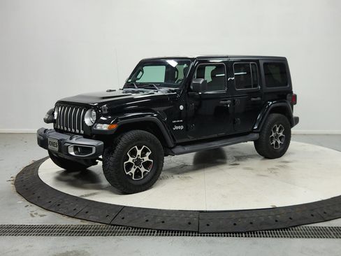 Used 2020 Jeep Wrangler Unlimited Sahara AWD/4WD image 4