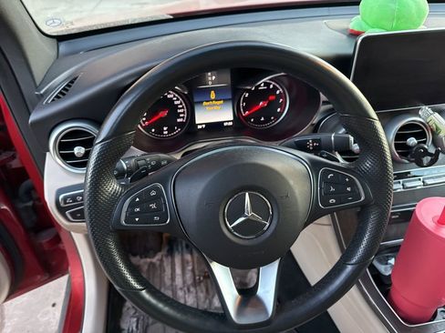Used 2018 Mercedes-Benz GLC 300 4MATIC image 11