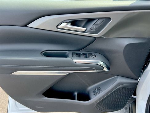 New 2025 Chevrolet Traverse LT w/ Midnight/Sport Edition image 19