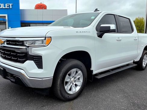 Used 2024 Chevrolet Silverado 1500 LT w/ Protection Package AWD/4WD image 2