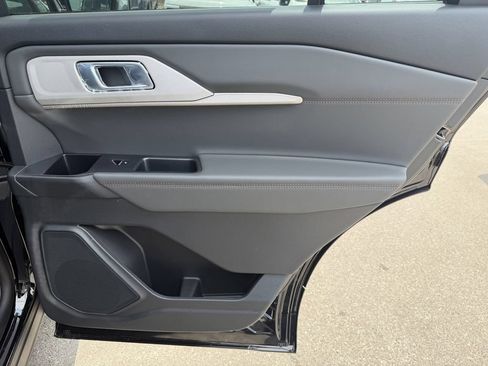 New 2026 Ford Explorer Active RWD image 11