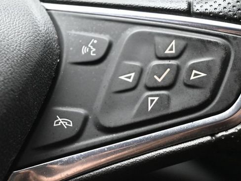 Used 2020 Chevrolet Malibu LT FWD image 25