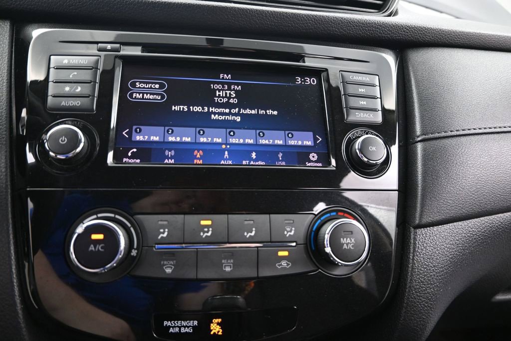 Used 2018 Nissan Rogue S AWD/4WD image 18