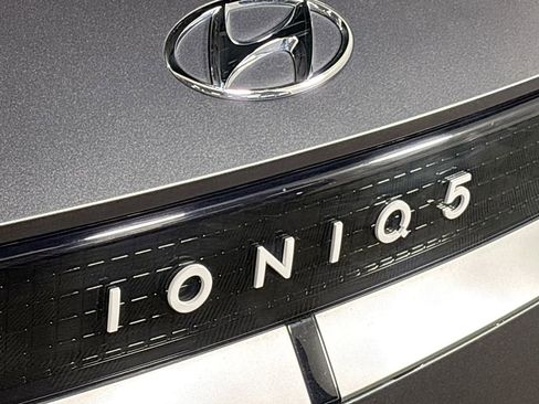 Used 2023 Hyundai Ioniq 5 SEL image 24