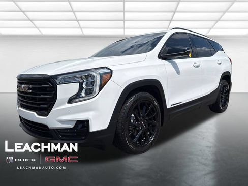 Used 2023 GMC Terrain SLT w/ Infotainment Package II FWD image 9