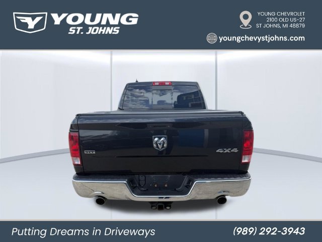 Used 2018 RAM 1500 Classic SLT w/ SLT Plus D←cor Group AWD/4WD image 4